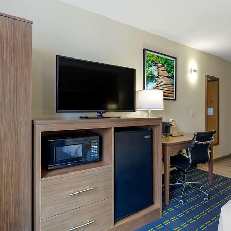 Quality Inn Lee Zewnętrze zdjęcie